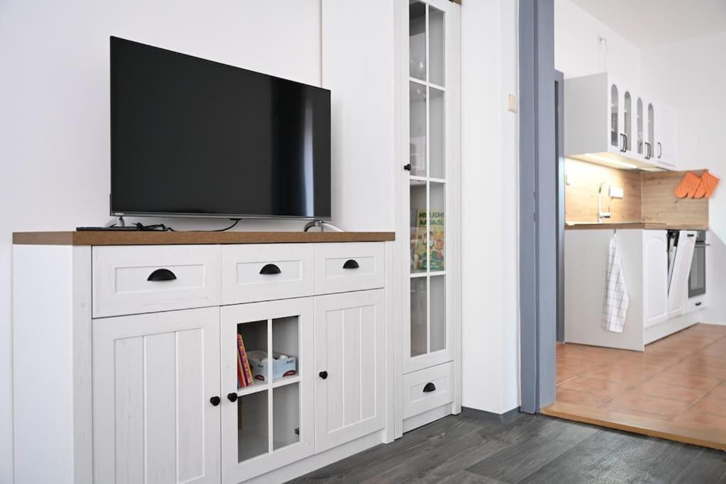 Rodinny Apartman U Broumovskeho Namesti Ngoại thất bức ảnh